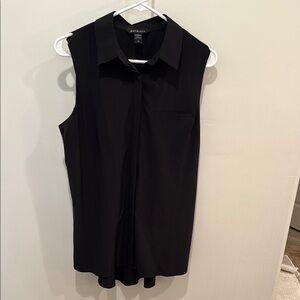 Athleta Women’s Sleeveless Button Down Blouse